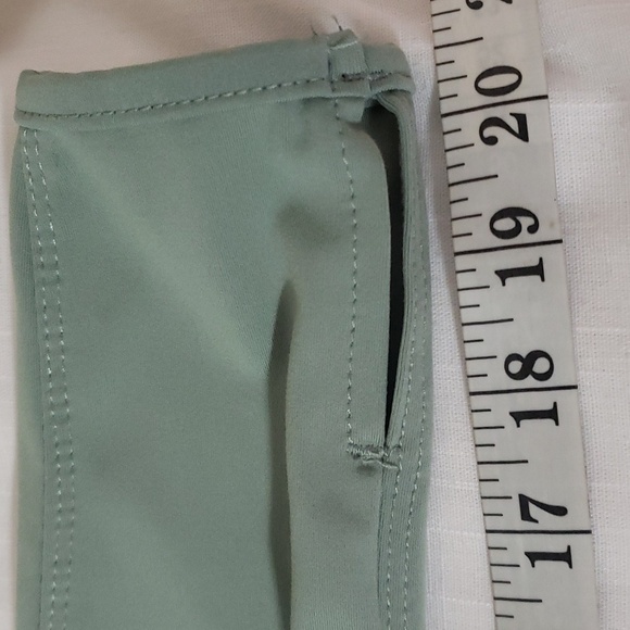 Yogalicious Lux. Pastel Sage Green Jacket; Butter Soft; Full Zip. EUC Size XS - Picture 13 of 14